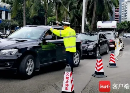 查处违法行为166起！春节期间海南交警实施24小时勤务确保交通安全畅通